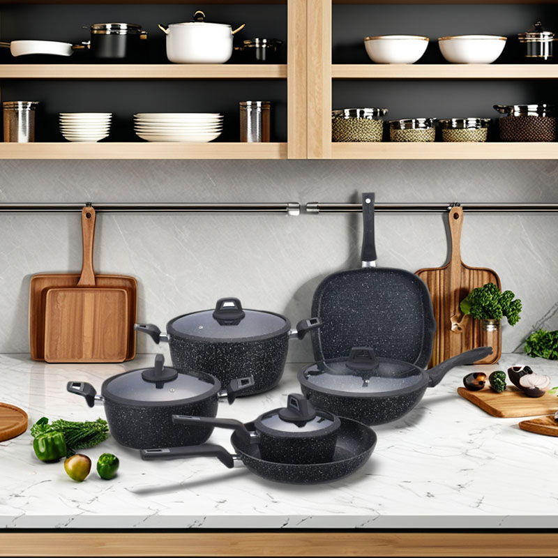 Firma de moda Black Fireproof no Stick Set Forged Cook utensilios de cocina