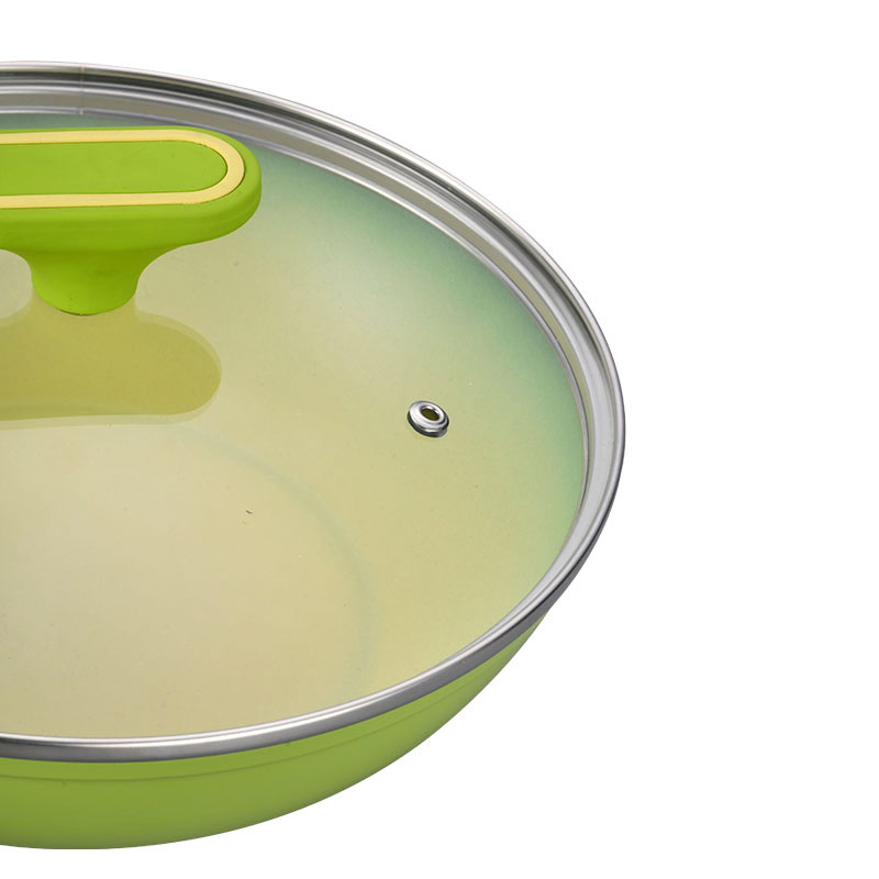 Las macetas y sartenes de capa externa resistente al calor se establecen utensilios de cocina forjados