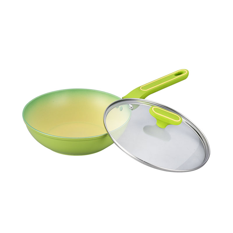 Las macetas y sartenes de capa externa resistente al calor se establecen utensilios de cocina forjados