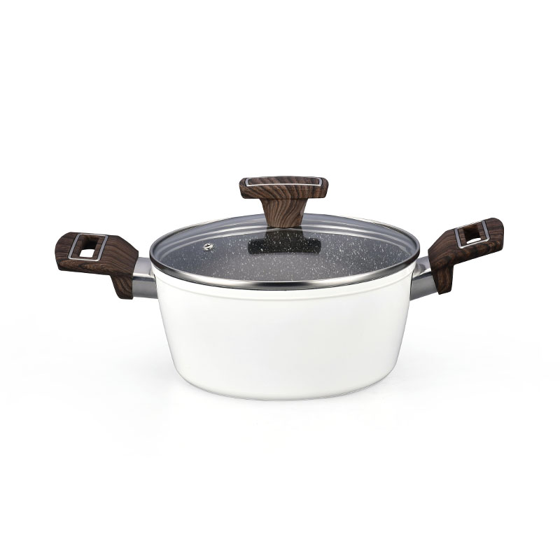 Partitura de grano de madera utensilios de cocina sin palos con lámpara