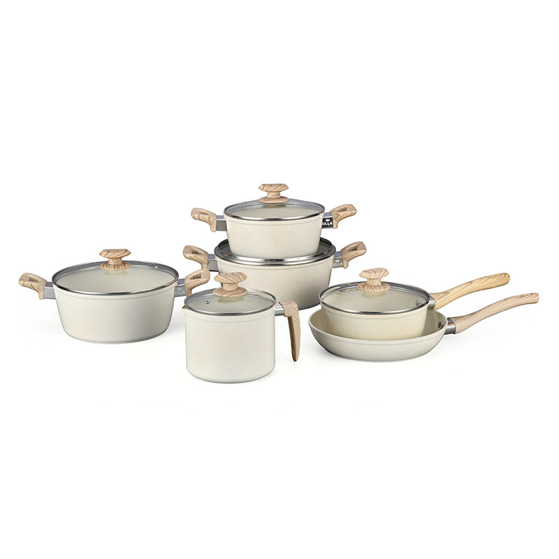 Hoques de cocción de mármol blanco cremoso y sartenes utensilios de cocina forjados