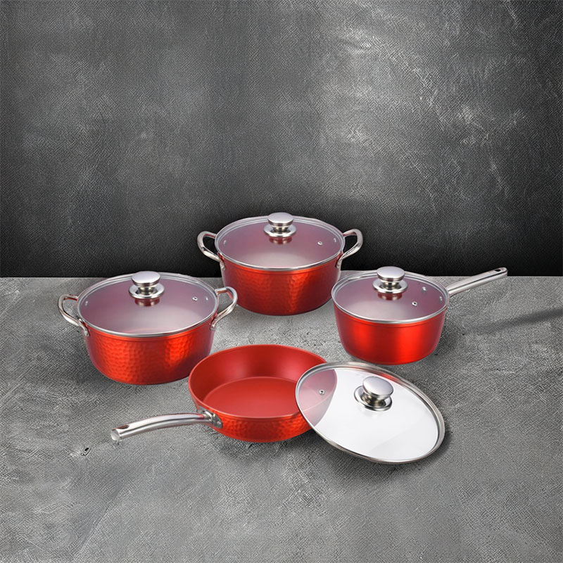 Ollas y sartenes de acero inoxidable martillado con utensilios de cocina forjados