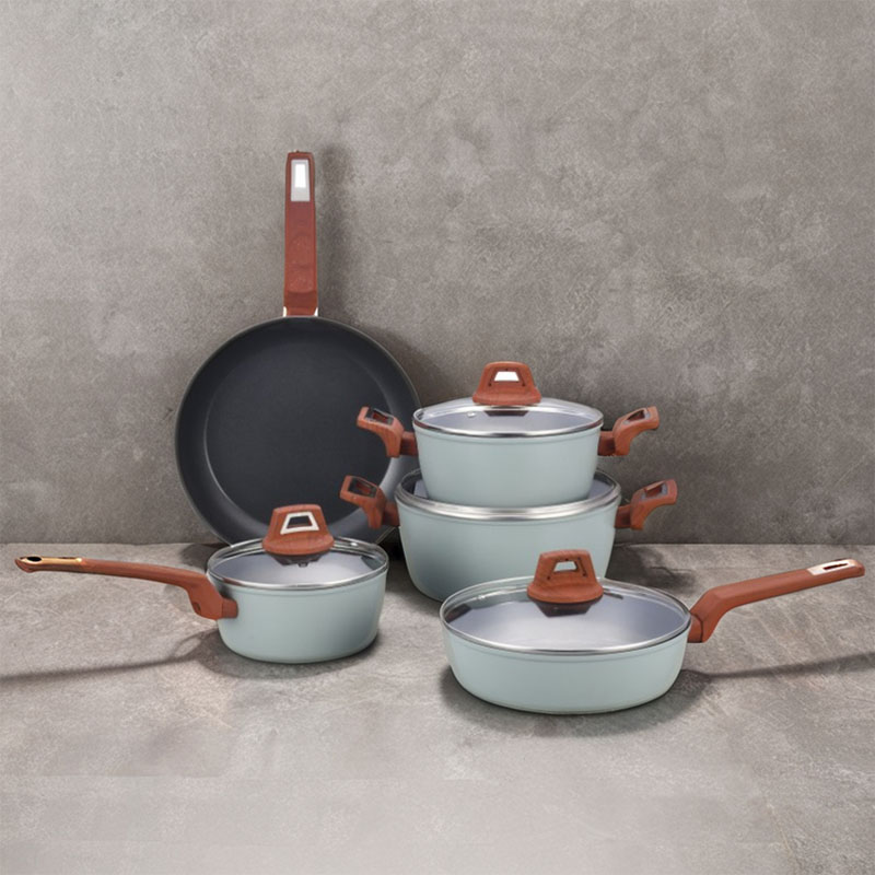 Mango de madera como ollas de aluminio y sartenes utensilios de cocina forjados