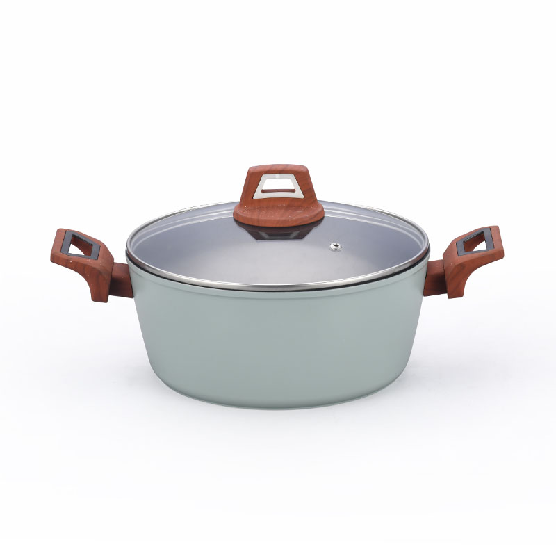 Mango de madera como ollas de aluminio y sartenes utensilios de cocina forjados